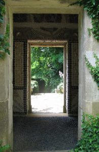 Blott Kerr-Wilson, 'Belcombe Shell Folly', interior view